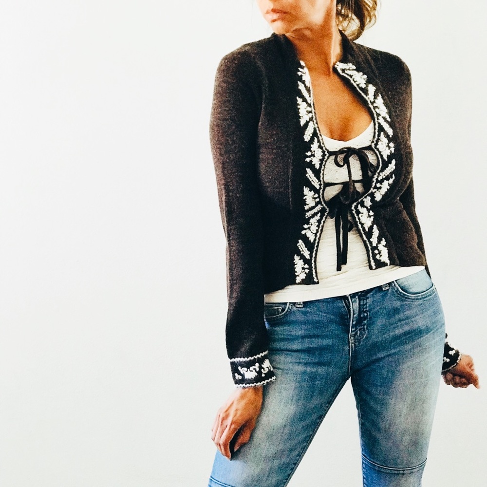 Free people embroidered brown sweater size Small